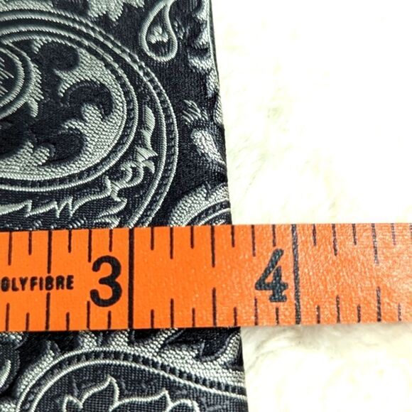 Vintage Men's Handmade Silk X-Long Black and Silver Paisley Print Tie - Picture 10 of 12